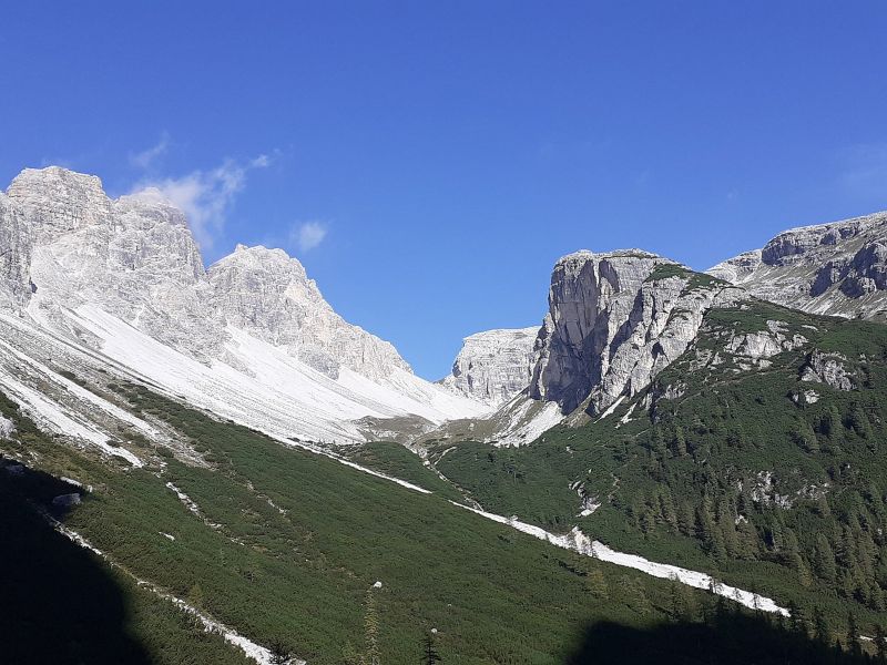 První část cesty od Rifugia Tre Scarperi smerem k Tre Cime di Lavaredo